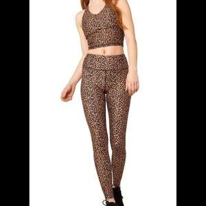 Kyodan Womens High Waisted Leggings Cheetah Leopard Print Size M NWT
